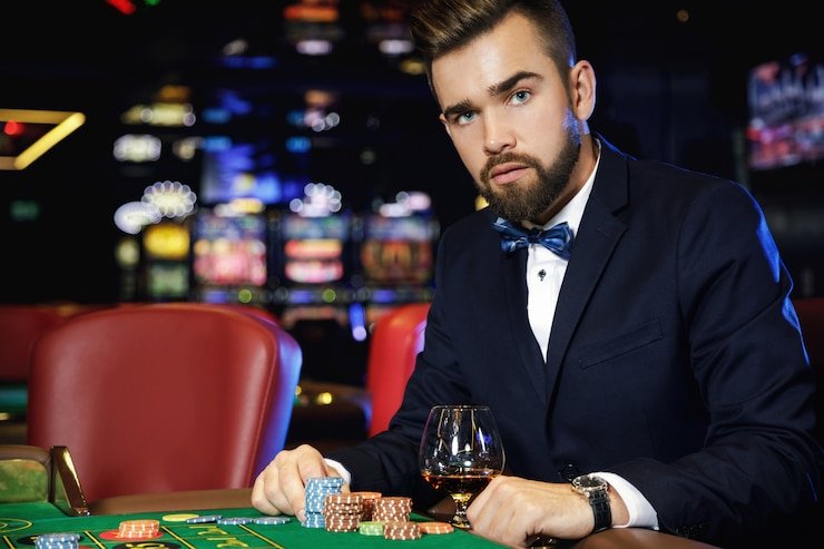 pyramid slot featured game showcase